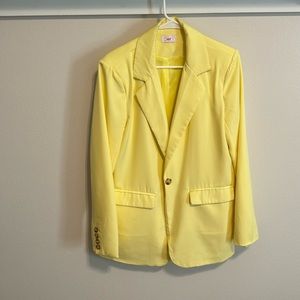 Pink Lily yellow blazer. Fully lined size large. Lightweight. Size large.